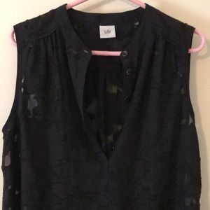 CABI sz L sleeveless blouse